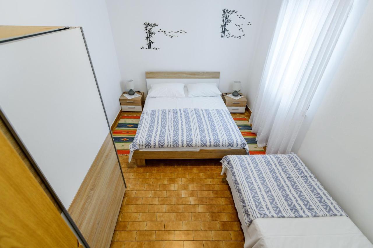 Apartmant Prosika Pag Town Exterior foto